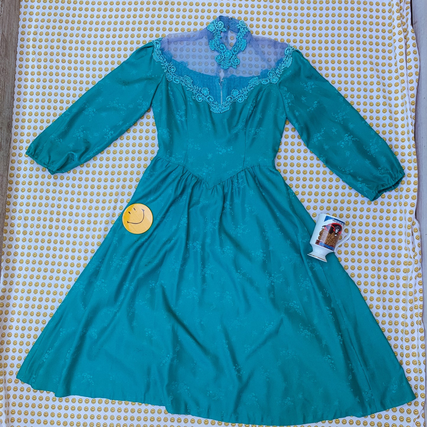 a (midi) dress fit for aquamarine royalty (S / M)