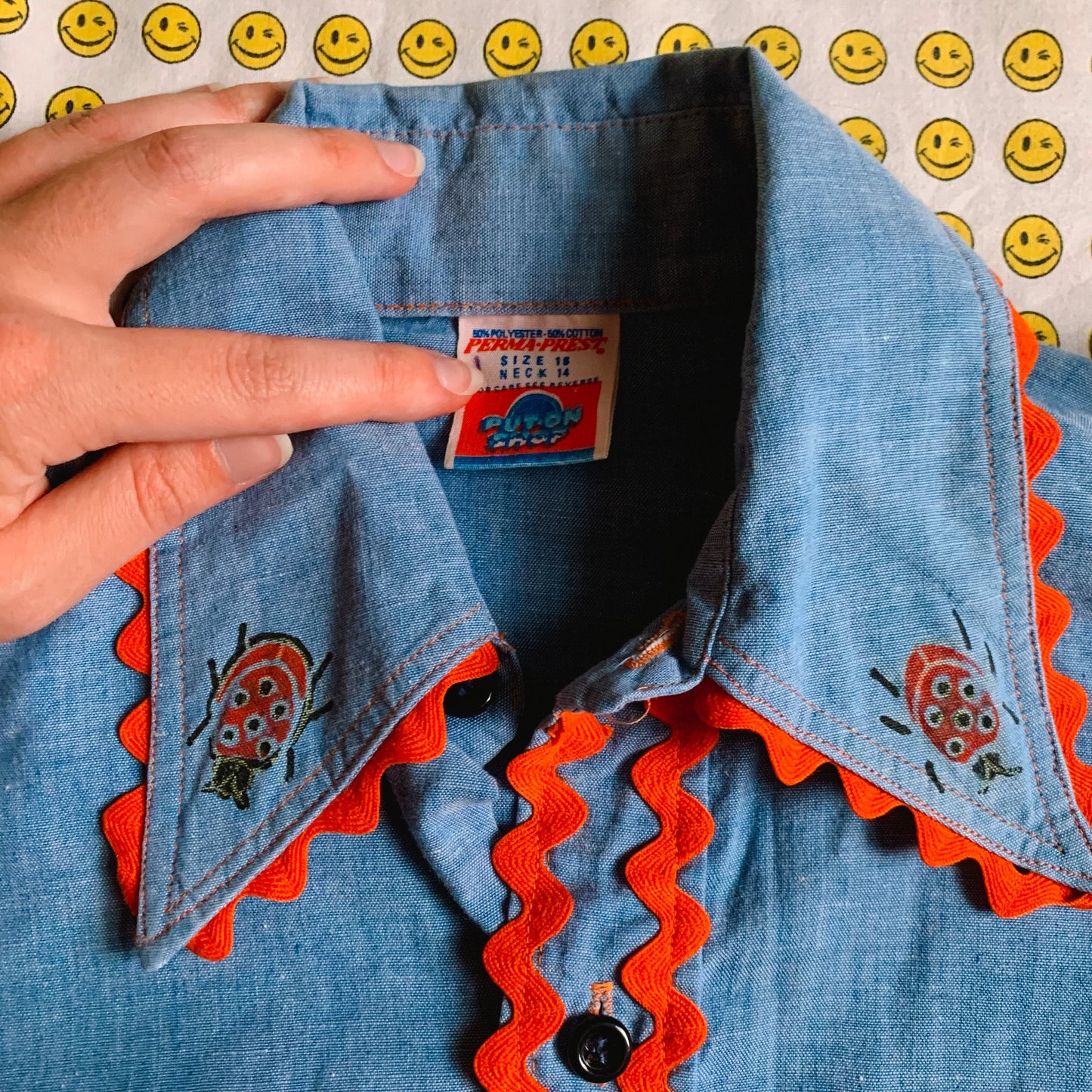 70’s hand-decorated garden button up (S/M)