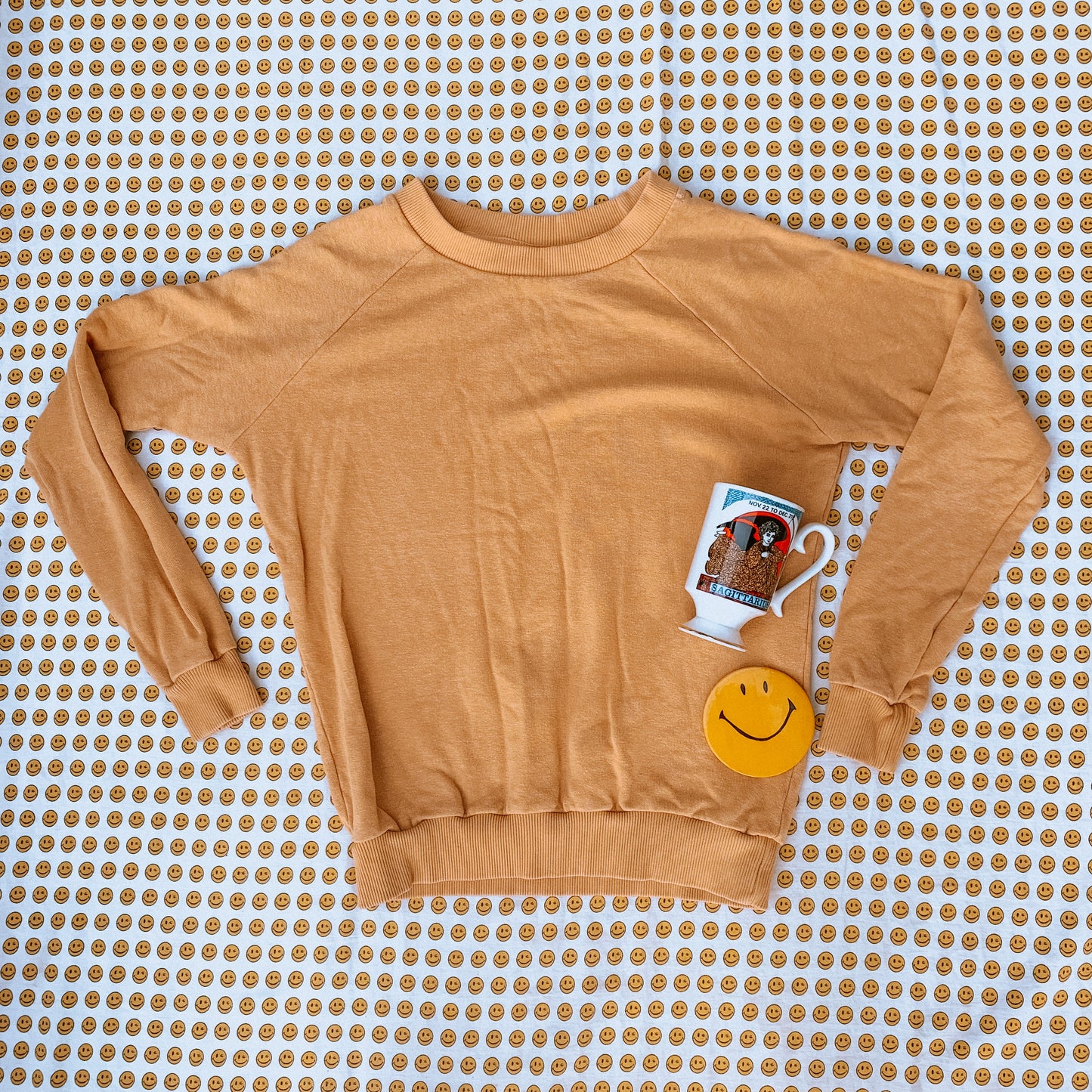 hemp mustard sweatshirt (S/M)